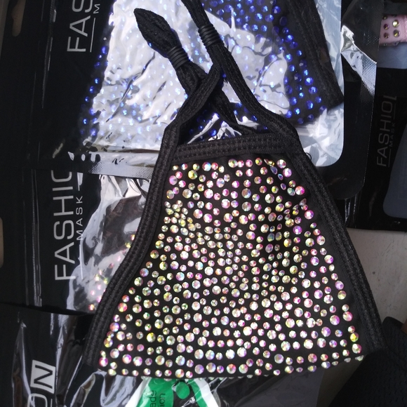 Face Mask - Picture 9 of 12